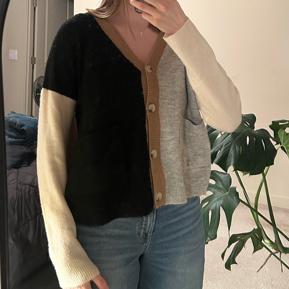 Hem & Thread Black and Gray Colorblock Cardigan Sweater